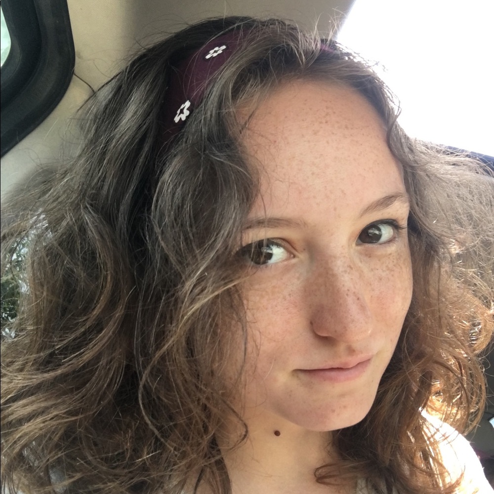 Meet your Posher, Avery